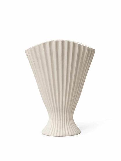 Vase Fountain von ferm LIVING edel weiss